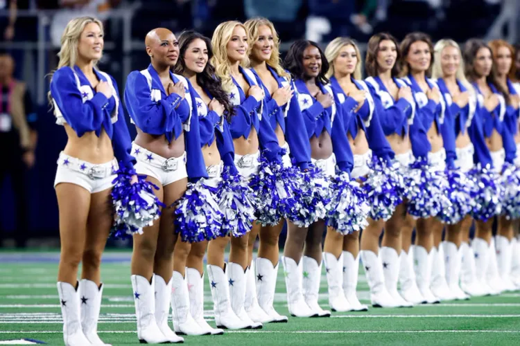 Dallas Cowboys Cheerleader Armani Latimer Performs Without Wig for the First Time, Championing Alopecia Awareness